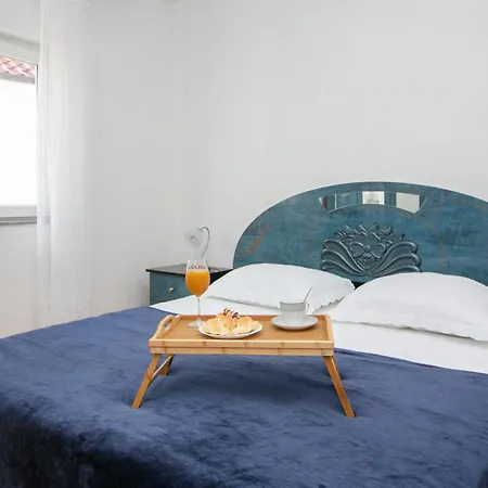 Apartamento Tiho Ii *