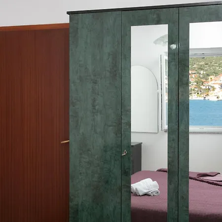 Tiho Ii * Vinišće