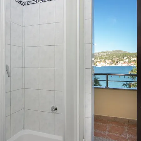 Tiho Ii Apartamento Vinišće