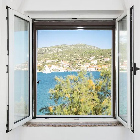 Apartamento Tiho Ii Vinišće