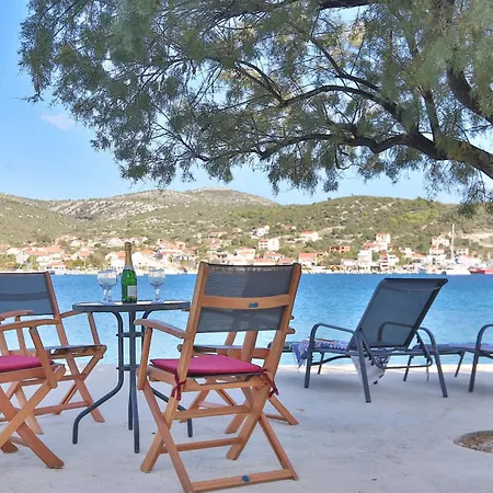 Tiho Ii Apartamento *