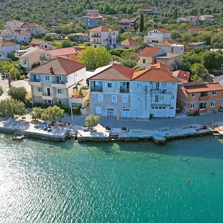 Tiho Ii * Vinišće